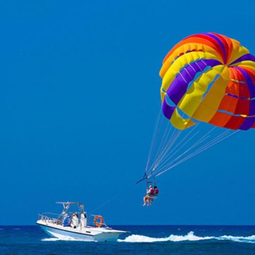 остров Оранж Бэй в Хургаде и полет на парашюте