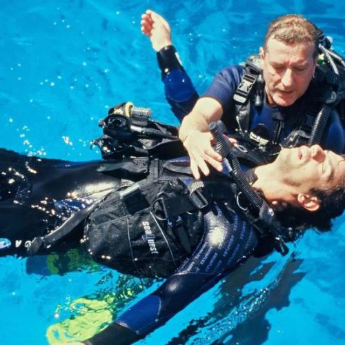 Emergency First Response diving course